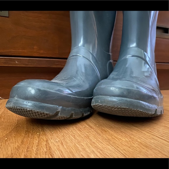 GRRAT CONDITION Original Glossy Hunter Rainboots - Picture 4 of 6